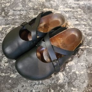 Birkis by Birkenstock sz 39 us 8.5 black